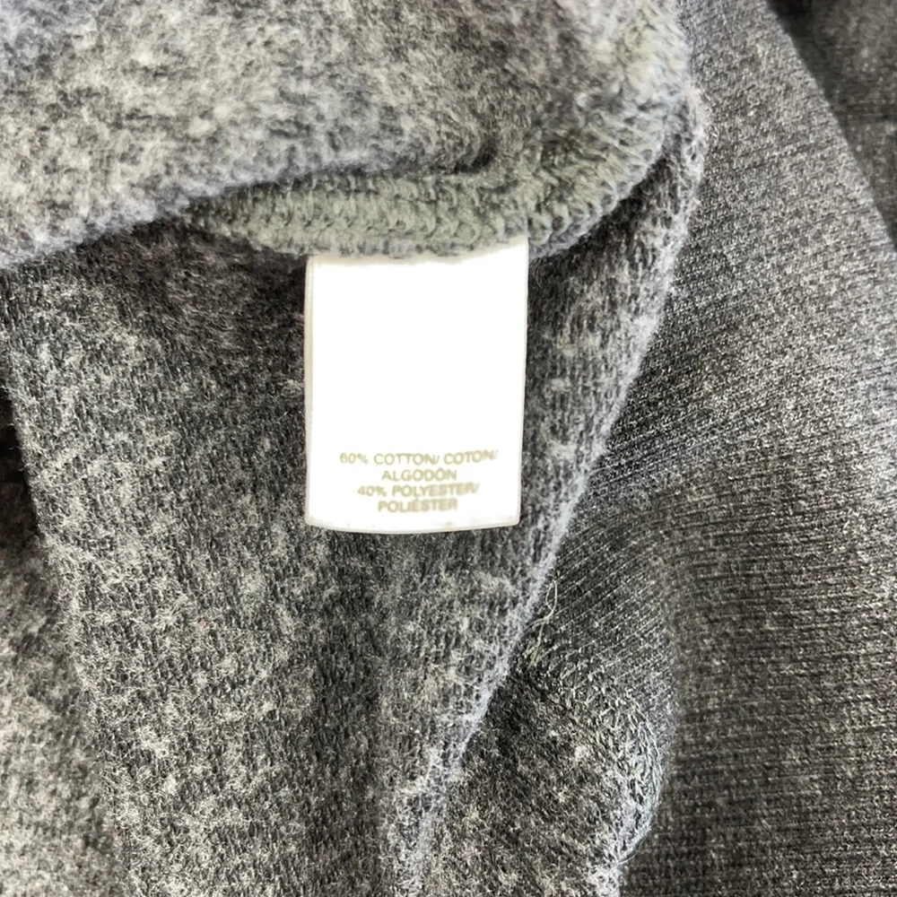 VICTORIA’S SECRET Black Pink Snowflake Cropped Hoodie Sweatshirt Size XS - Picture 9 of 10